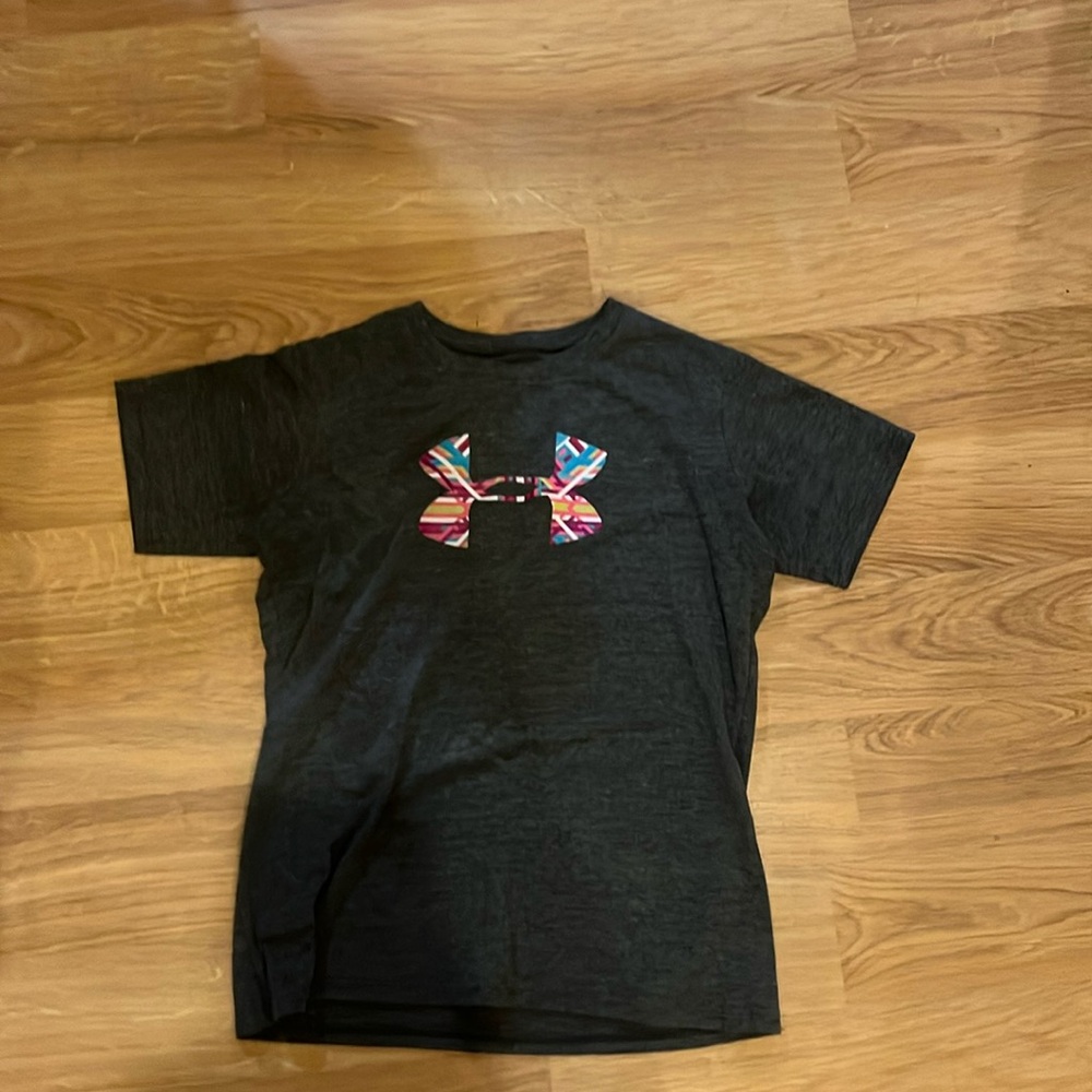 A gray under Armour T-shirt